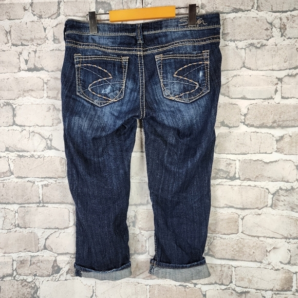 Silver Jeans Aiko Capri Dark Wash Distressed Factory Fade Size 29 - Picture 9 of 15